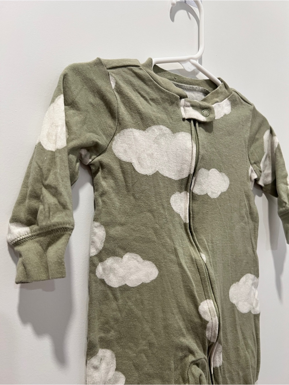 Carter’s Cloud Print 2-Way Zip Footed Sleeper | 6 Months | Sage Green